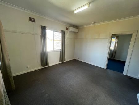 2 bedroom home with ample shed storage - Photo 2