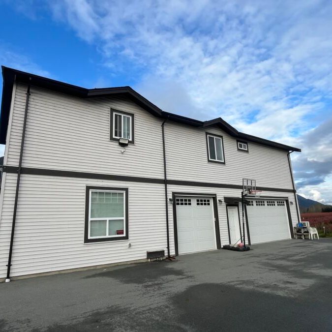 Spacious Coach House in Mission - Photo 1