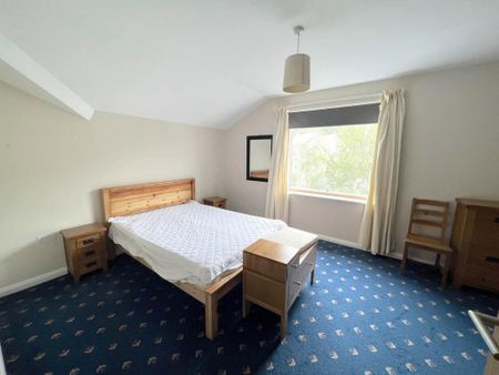 3 bedroom flat to rent - Photo 3