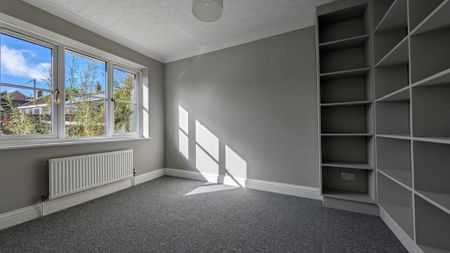 4 bedroom detached house to rent - Photo 4