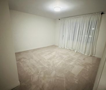 For Lease - 5 Bluebird Boulevard, Adjala-Tosorontio, Ontario - Photo 6