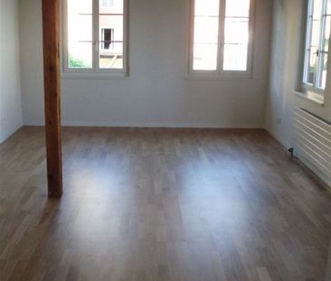 "Sanierte Altbauwohnung für junge Leute im Zentrum" - Photo 3