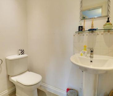 2 bedroom semi-detached house to rent - Photo 3