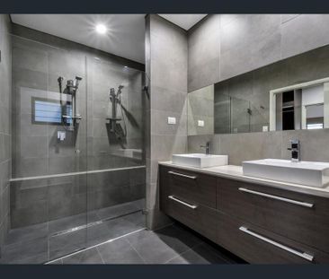 Beautiful Home in ZUCCOLI - Photo 1