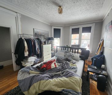 1 - 44 Sweetland Avenue - Photo 3