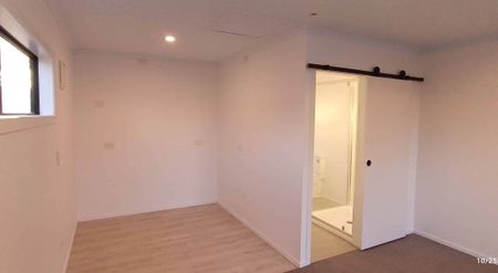 BRAND NEW Studio Flat - Photo 3