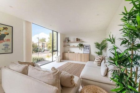 Latitude House, Oval Road, Primrose Hill, NW1 - Photo 3