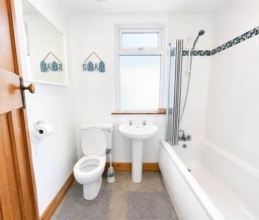 176 Saintfield Road, Belfast, BT8 6HF - Photo 4