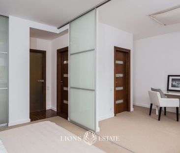 Warszawa, Śródmieście, Śródmieście Solec, Czerniakowska - Photo 4