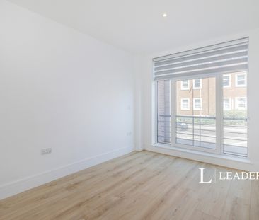 1 bedroom apartment to rent Syward Place, 40-48 Pyrcroft Road, Cher... - Photo 2