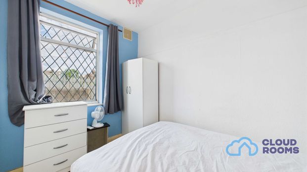 RM3 Regal Court | Enfield | London | N18 2XU - Photo 1