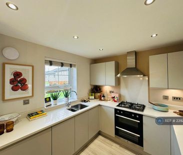 3 bedroom detached house to rent - Photo 6