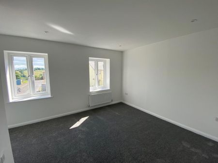 2 bedroom semi-detached house to rent - Photo 4