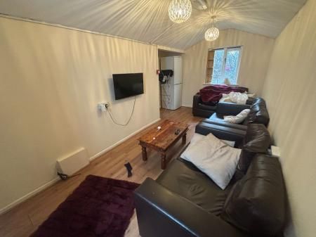 6 Bed Student Home - 75 Wincheap, Canterbury - Photo 2