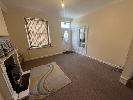 2 bedroom terraced house to rent - Photo 2