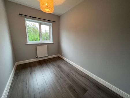 Sovereign Road - Photo 3