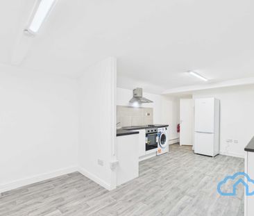 RM3 Fore Street | Edmonton | London | N18 2XA - Photo 4