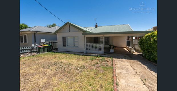 Warm, Modern & Family-Friendly Living in Prime Turvey Park - Photo 1