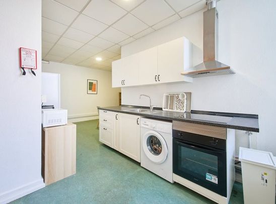 Rua Alexandre Herculano, Lisbon, Lisbon 1150-005 - Photo 1