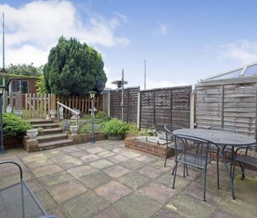 3 bedroom terraced house to rent - Photo 4