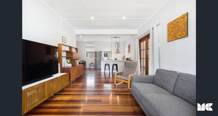 8 Holberton Street, Zillmere QLD 4034 - House For Rent | Domain - Photo 2