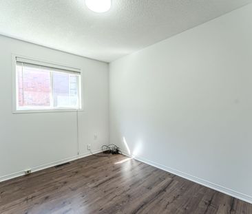 For Lease - 9 Kestrel Court Unit# Upper, Barrie, Ontario - Photo 1