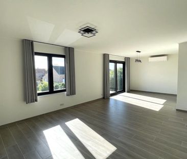 Gerenoveerd 2-kamerduplexappartement met overdekte autostaanplaats - Photo 6