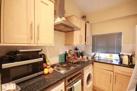 1 bedroom flat to rent - Photo 5