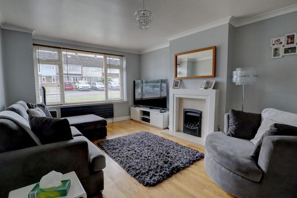 3 bedroom semi-detached house to rent - Photo 1