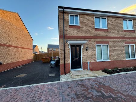 3 Bed Semi-Detached House, Doretti Close, CV6 - Photo 4