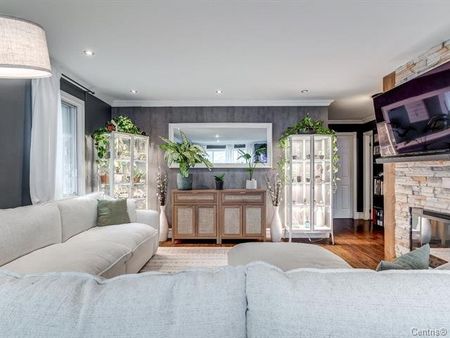 Maison à étages à Longueuil (Saint-Hubert) - Photo 2