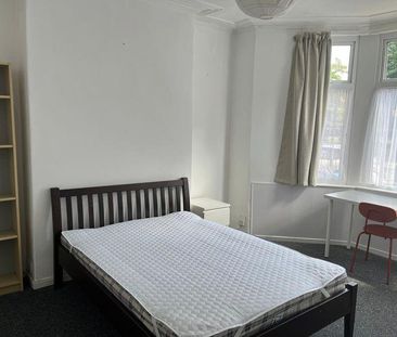 5 bedroom terraced house to rent - Photo 5