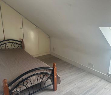 Room in a Shared House, Eastern Avenue, IG4 - Photo 5