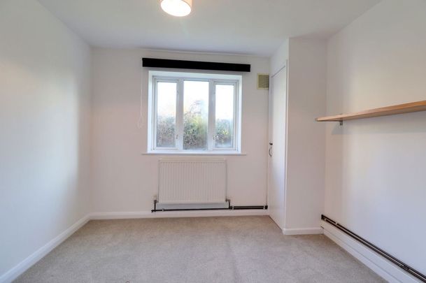 A 1 Bedroom Flat in St Pauls GL51 9EA - Photo 1