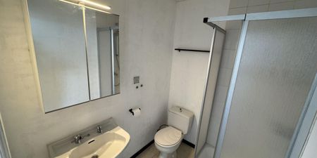 Appartement te huur in Mariakerke voor € 950 met 2 slaapkamers - Photo 3