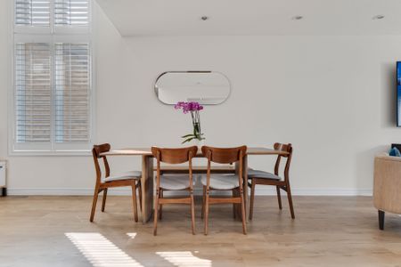 For Lease - 41 Bellagio Avenue, Hamilton, Ontario - Photo 2