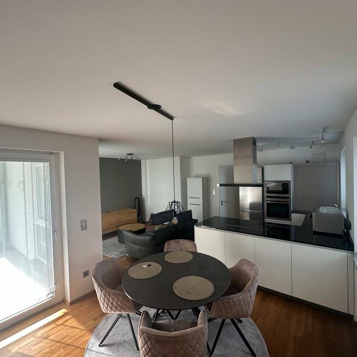 Schicke möblierte 2-Zimmer-Wohnung - Zwischenmiete 6-24 Monate - Photo 1