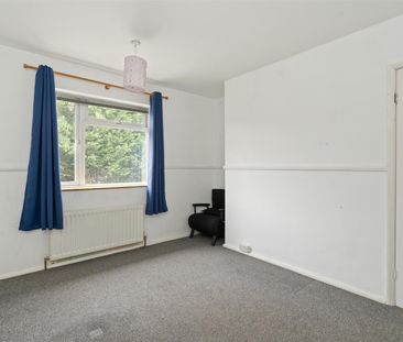 3 bed semi-detached house to rent in Hobs Moat Road, Solihull, B92 - Photo 5