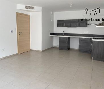 Location Appartement 3 pièces 59m² EVIAN LES BAINS 74500 - Photo 1