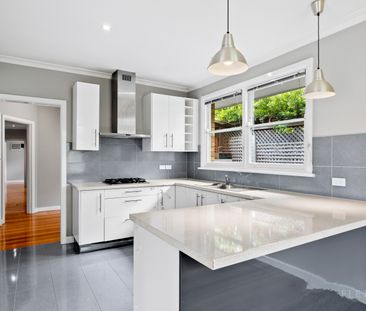 56 Bayswater Rd, Croydon VIC 3136 - House For Rent | Domain - Photo 1