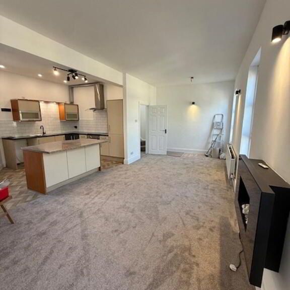 4 Castlereagh Road, (, Apt), Belfast, BT5 5FP - Photo 1