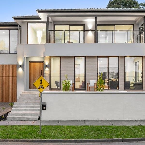 6 Ryburne Avenue, Ashburton VIC 3147 - House For Rent | Domain - Photo 1