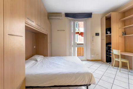 Via Monaldo Calari, Bologna, Emilia-Romagna 40122 - Photo 2