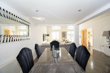 3 bedroom penthouse to rent - Photo 4