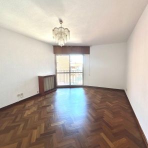 Piso en alquiler en Canillejas - Photo 1