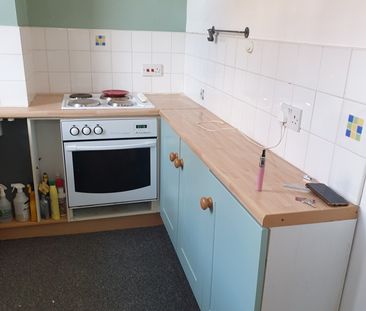 1 Bed Flat, Shirley, SO15 - Photo 3