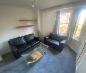 1 bed Apartment - To Let - Photo 4