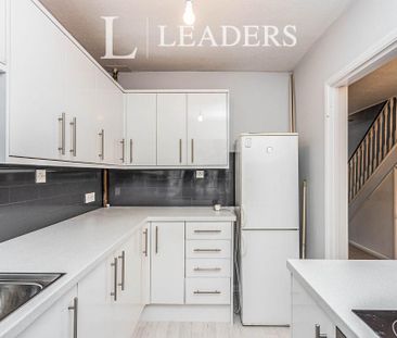 3 bedroom terraced house to rent - Photo 1