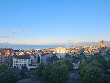 Bel appartement de 3 pièces dans les combles avec poutres apparentes - Foto 5