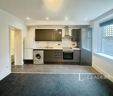 Studio to rent - Photo 3